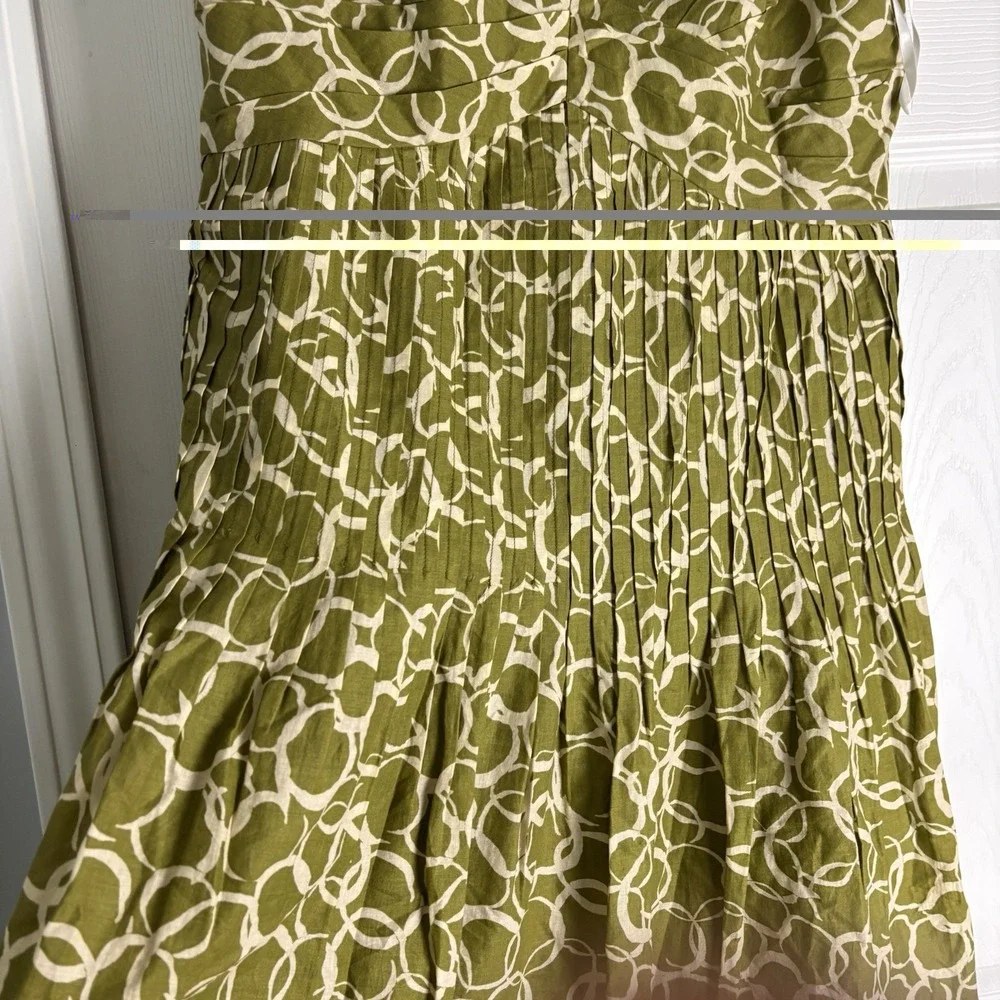 Maggie Boutique Suzy Chin 10 Fit Flare Green Cream Patterned Pleated Midi‎ Dress